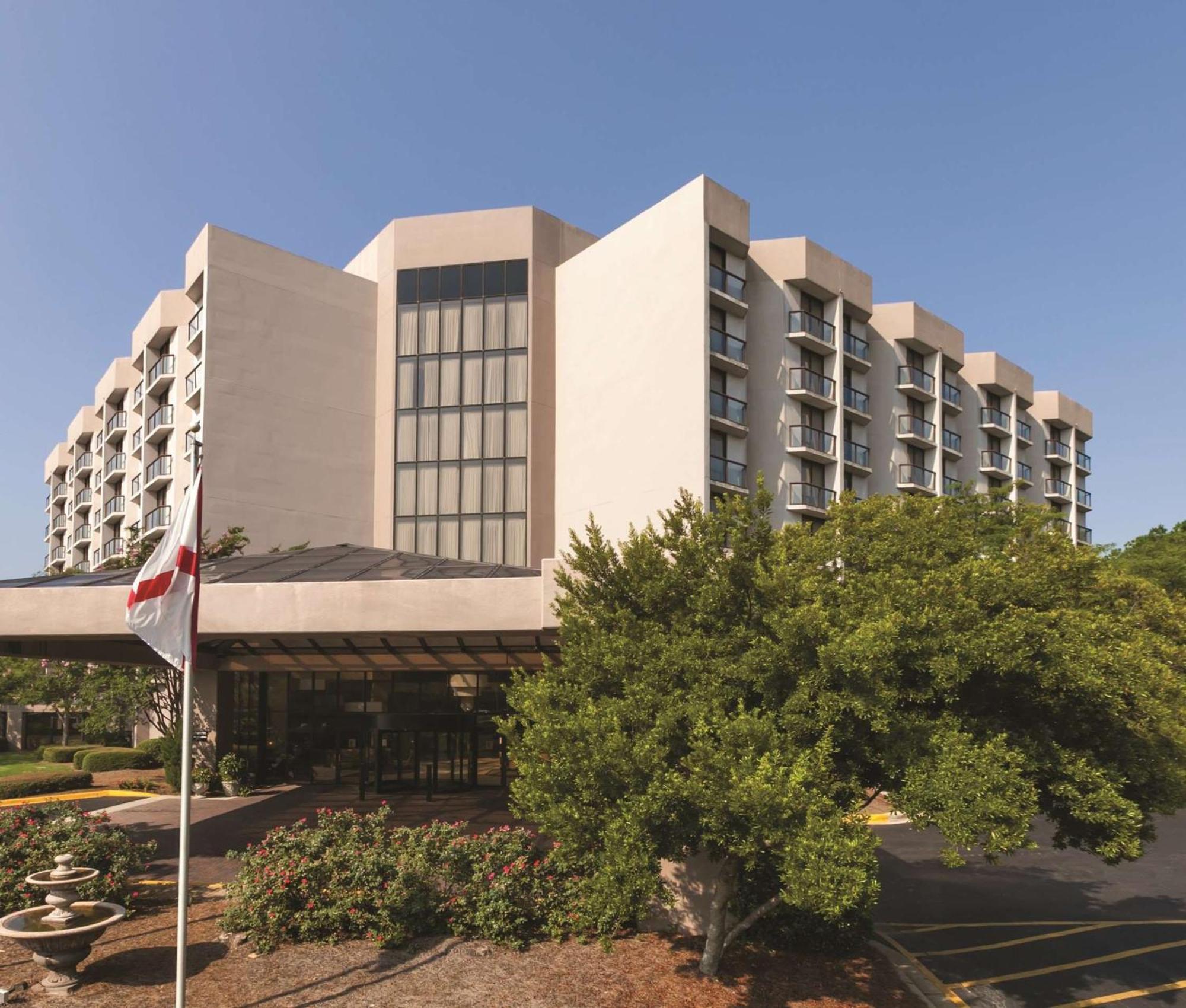 Embassy Suites Birmingham Bagian luar foto