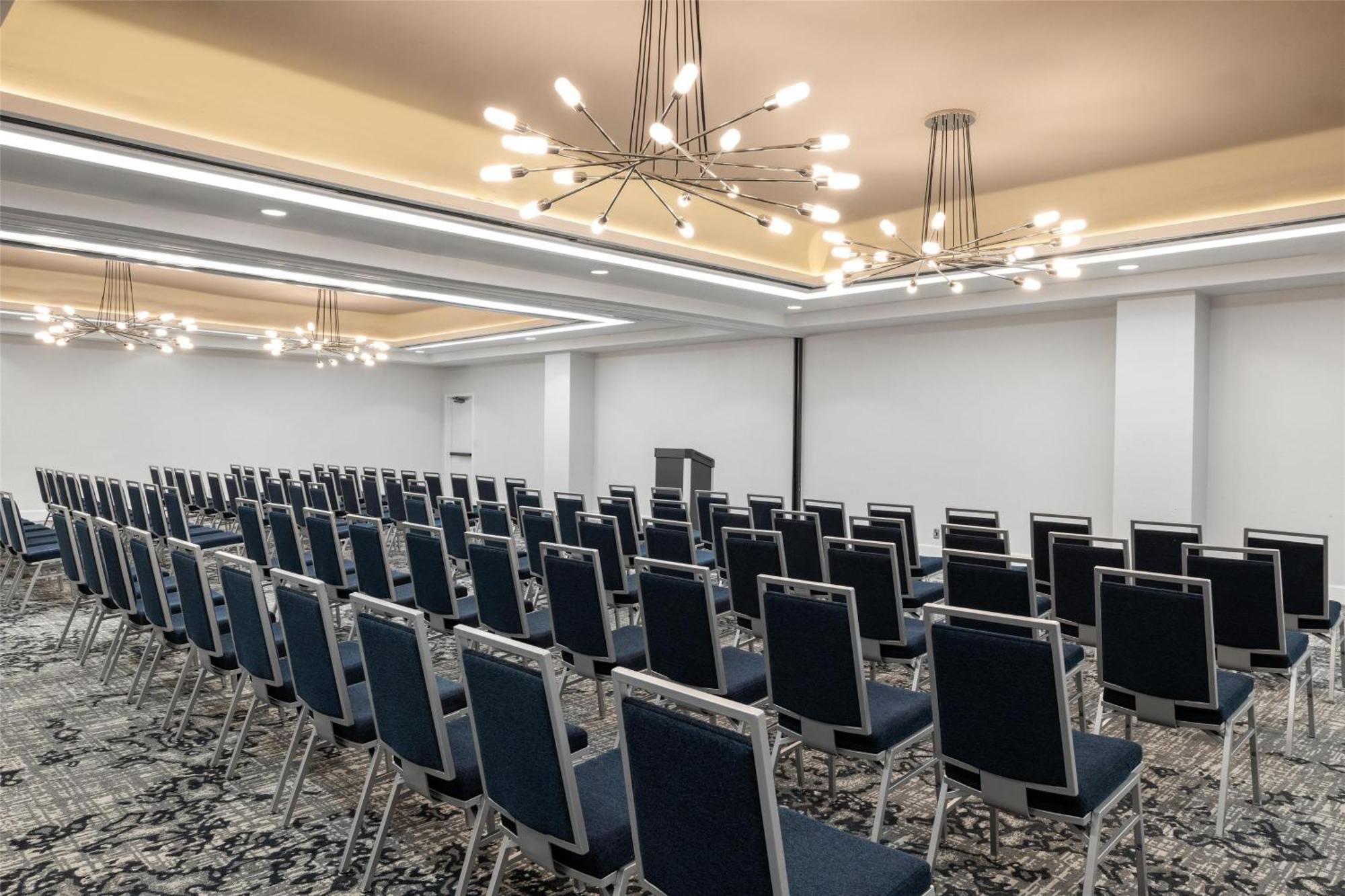 Embassy Suites Birmingham Bagian luar foto